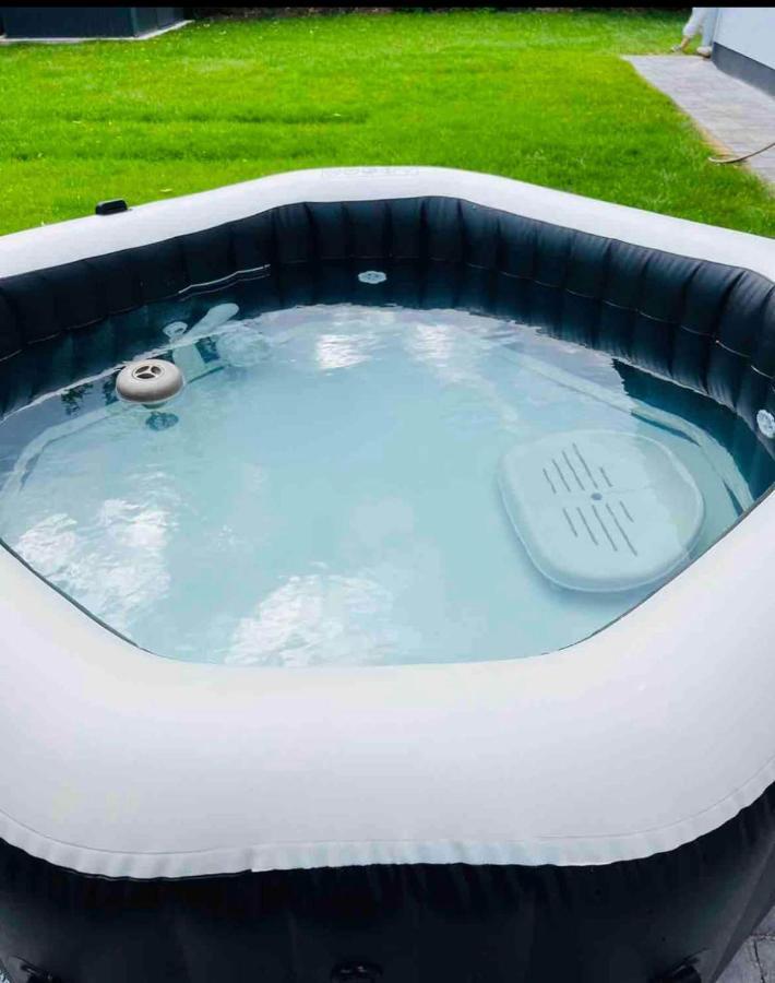 Haushalfte Mit Garten, Kamin, Grill & Whirlpool Nahe Ber Villa Berlin Exterior foto